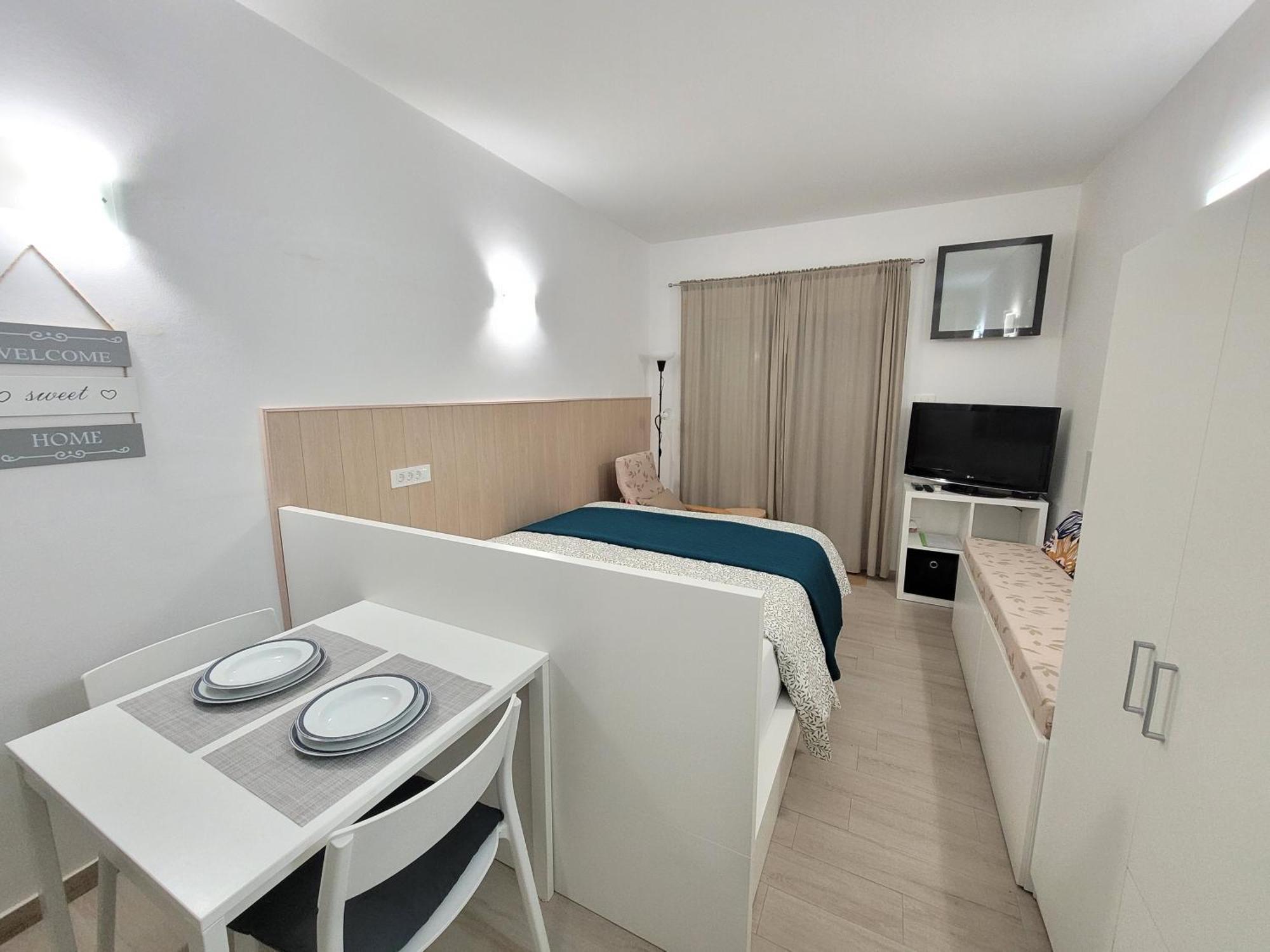 Apartma Zusterna Za Bazenom Koper Eksteriør billede